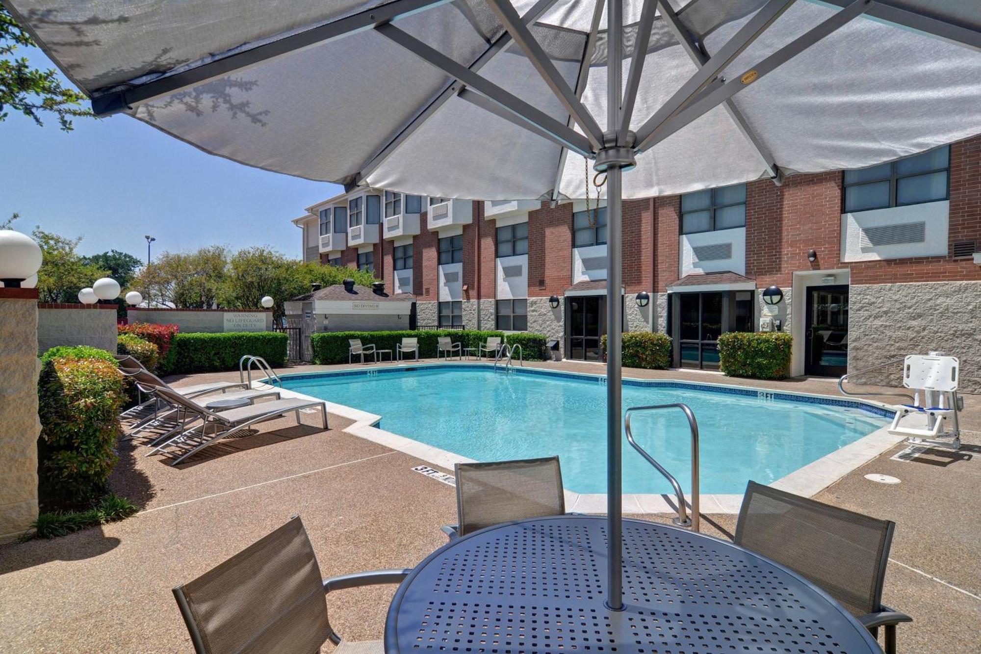 Springhill Suites By Marriott Dallas Nw Highway At Stemmons / I-35East Exterior foto